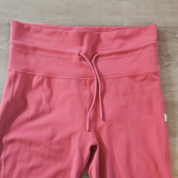 VUORI Leggings Size Medium - Picture 2 of 4